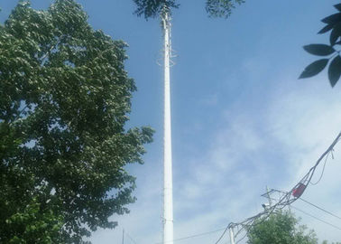 Tumpang tindih Monopole GSM Octagonal Telecom Steel Tower